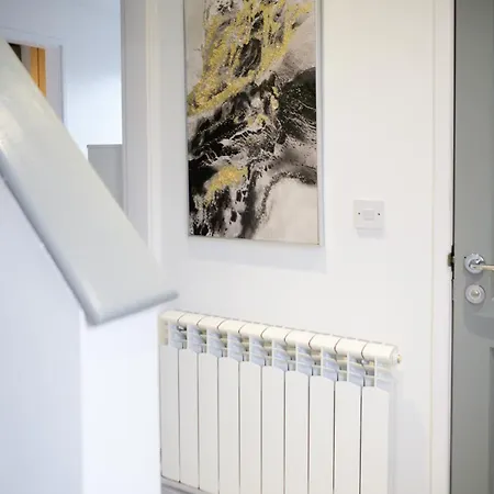 Strelley House 2- Spacious With Free Off-Street Parking, Wifi 500Mb & Netflix, Close To M1 Jct26 Family & Contractor Friendly Nottingham Esterno foto