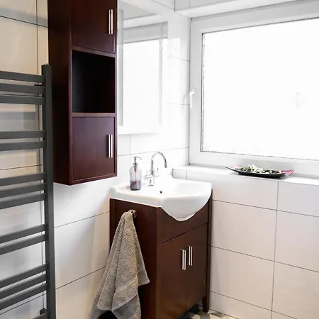 Strelley House 2- Spacious With Free Off-Street Parking, Wifi 500Mb & Netflix, Close To M1 Jct26 Family & Contractor Friendly Nottingham Esterno foto