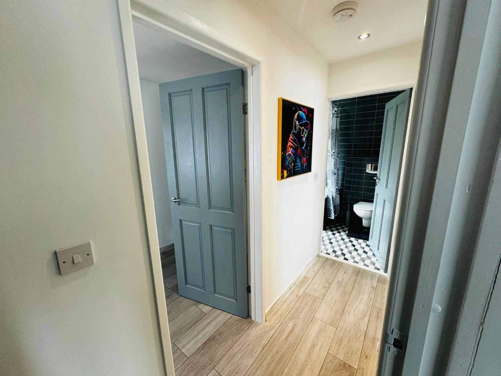 Strelley House 2- Spacious With Free Off-street Parking, Wifi 500mb & Netflix, Close To M1 Jct26 Family & Contractor Friendly Ноттингем