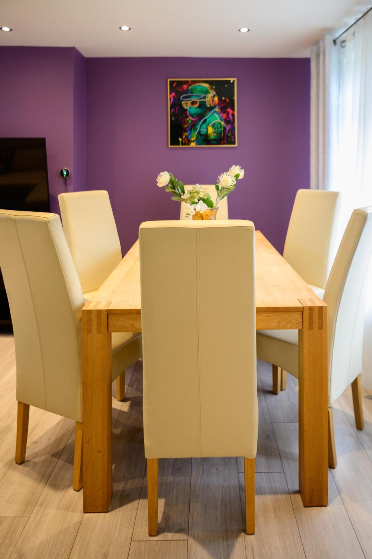 Дом отдыха Strelley House 2- Spacious With Free Off-street Parking, Wifi 500mb & Netflix, Close To M1 Jct26 Family & Contractor Friendly *