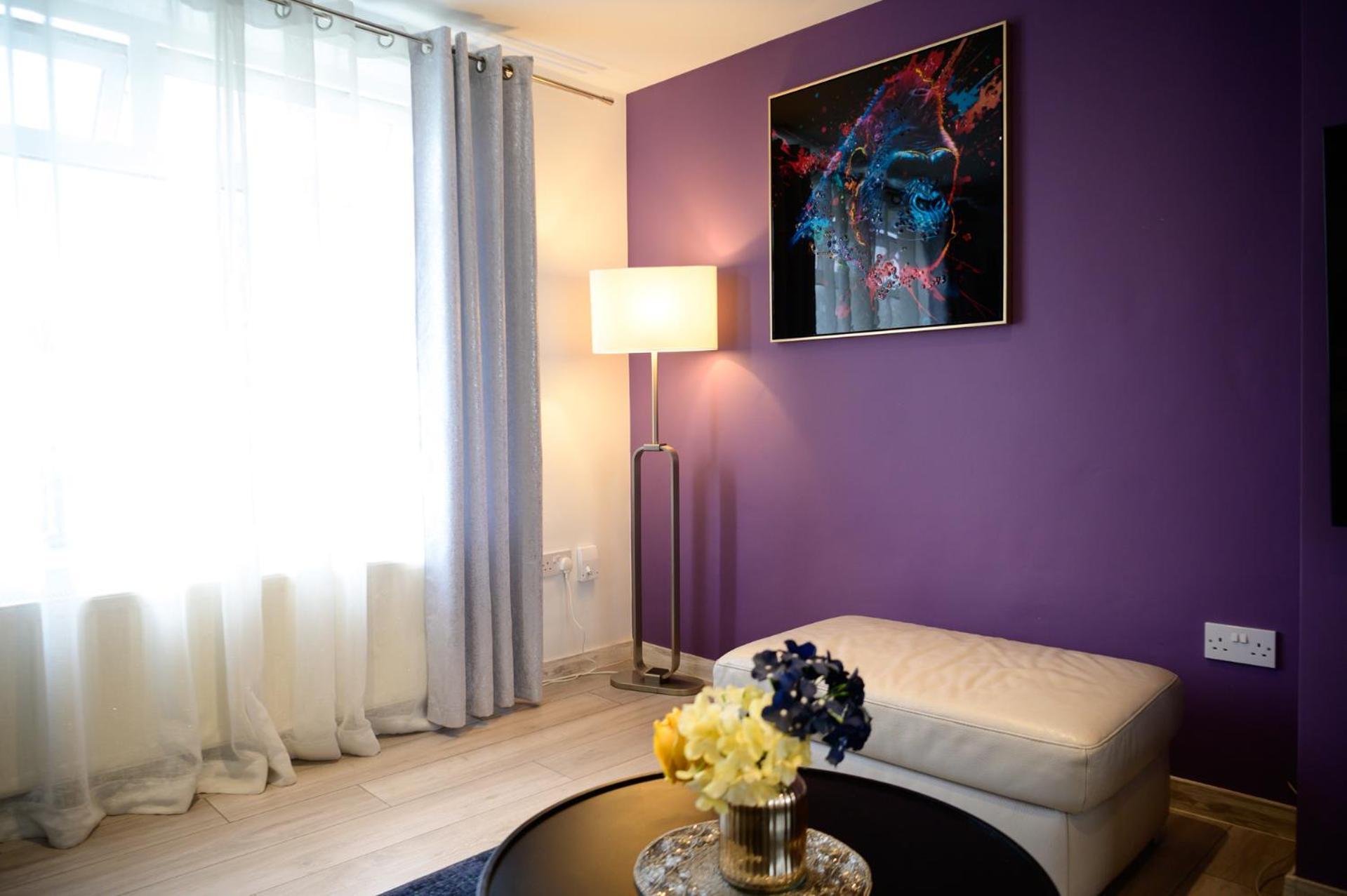 Дом отдыха Strelley House 2- Spacious With Free Off-street Parking, Wifi 500mb & Netflix, Close To M1 Jct26 Family & Contractor Friendly Ноттингем